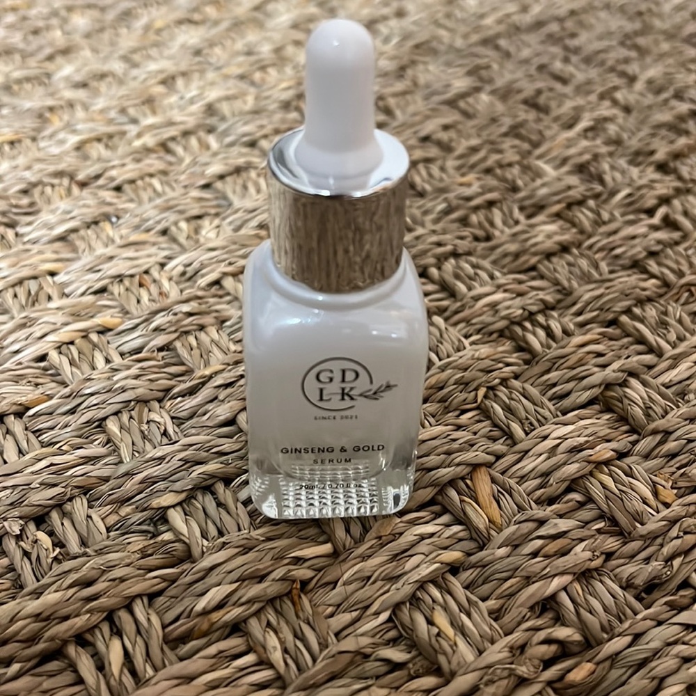 Skin nourishing serum